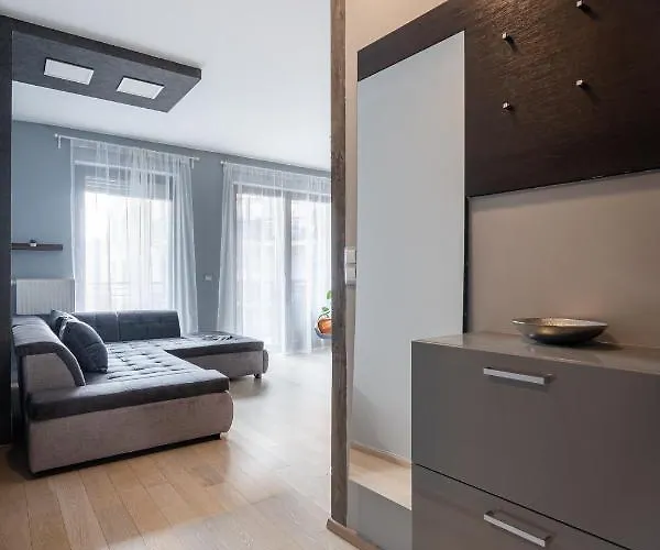 Appartamento Urban Jungle Oasis King With Free Parking Budapest