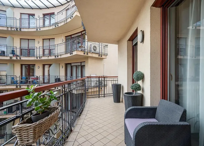 Appartamento Urban Jungle Oasis King With Free Parking