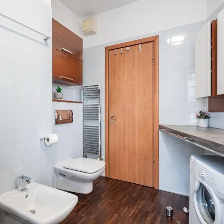 Urban Jungle Oasis King With Free Parking Apartament *